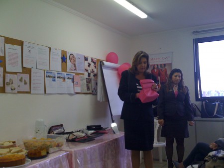 Convidada sendo sorteada